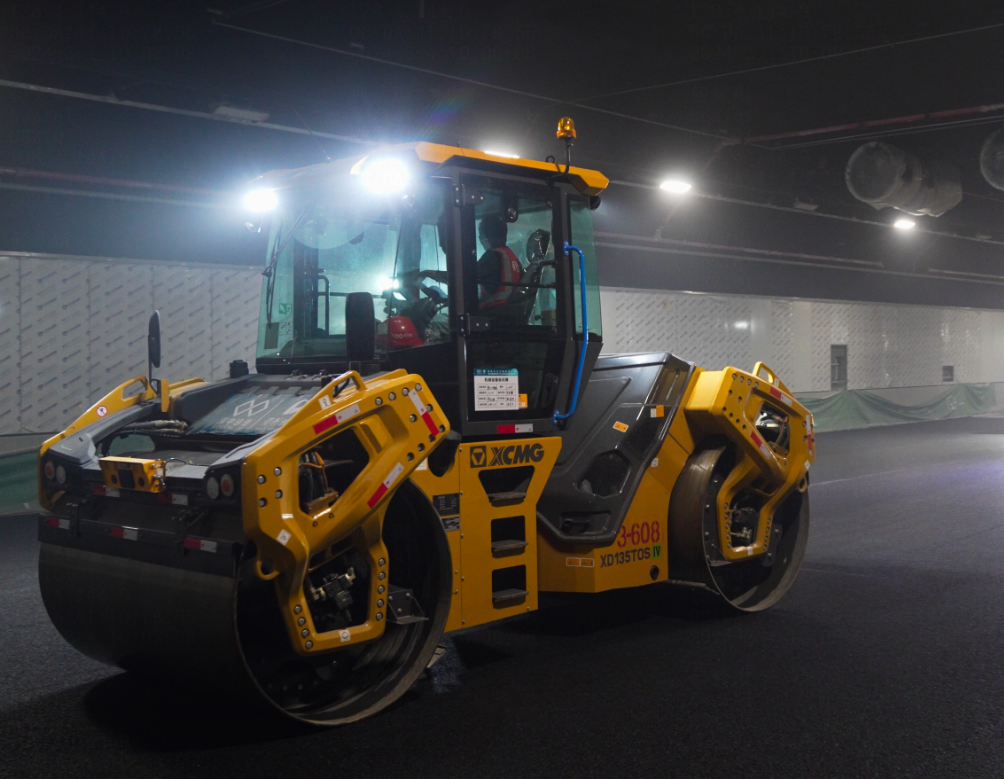 粵港澳大灣區(qū)，徐工道路機(jī)械現(xiàn)身又一超級(jí)工程
