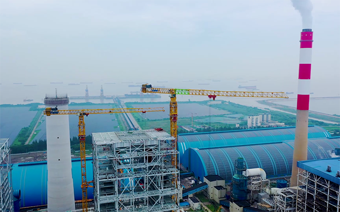 雙塔合璧！華能太倉(cāng)電廠項(xiàng)目徐工超大塔顯身手