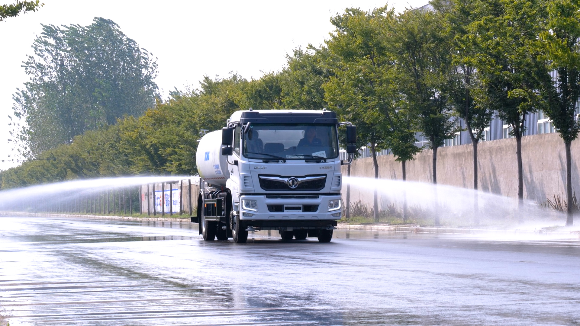 泰酷辣！徐工助力湖北天門城市綠化