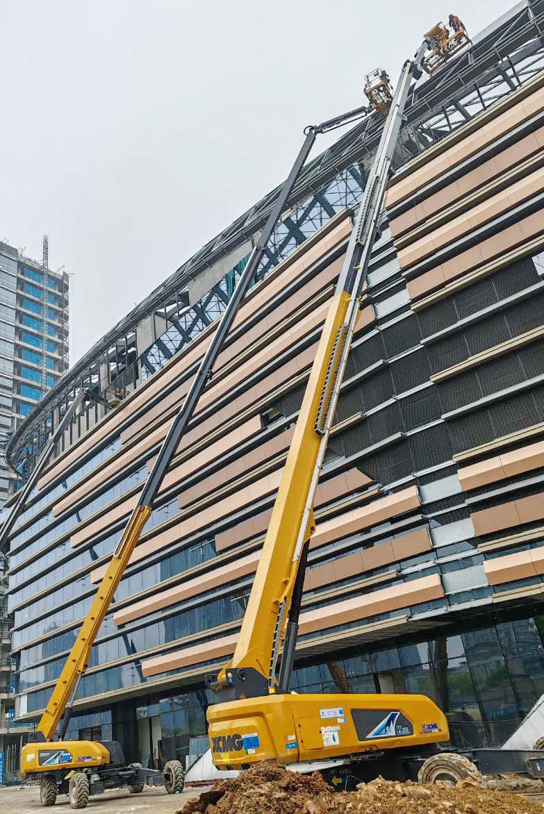 從藍(lán)圖到實(shí)景，徐工XGS40ACK-Li助力德清金融廣場(chǎng)崛起