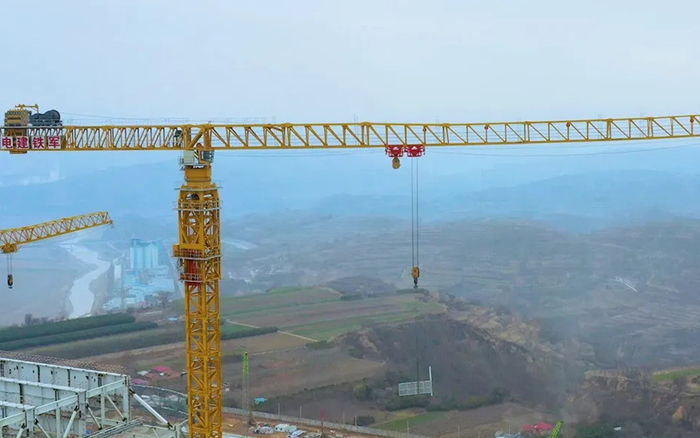 火電新標(biāo)桿! 徐工超大塔XGT3100-160S奮戰(zhàn)西北煤電工程