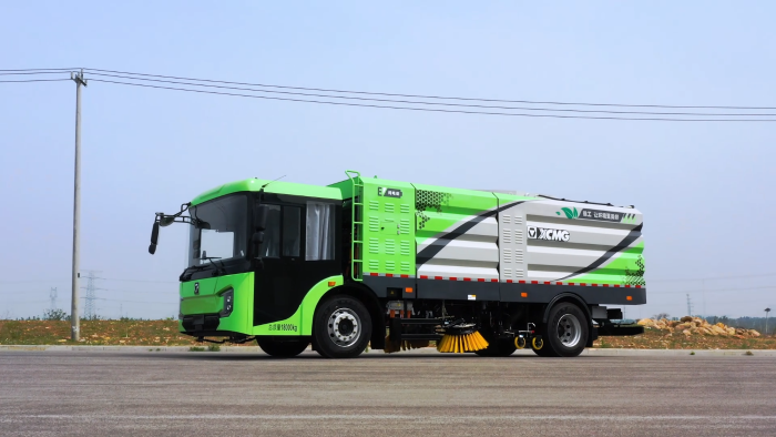 【新品搶先看】高效、舒適、智能全都要？徐工低入口洗掃車給您答案！