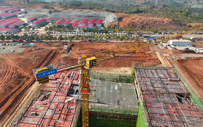 跑出加速度！37臺(tái)徐工塔機(jī)批量助建