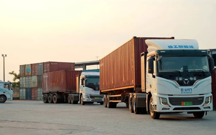 零碳實錄！徐工新能源重卡刷新港口物流“含綠量”