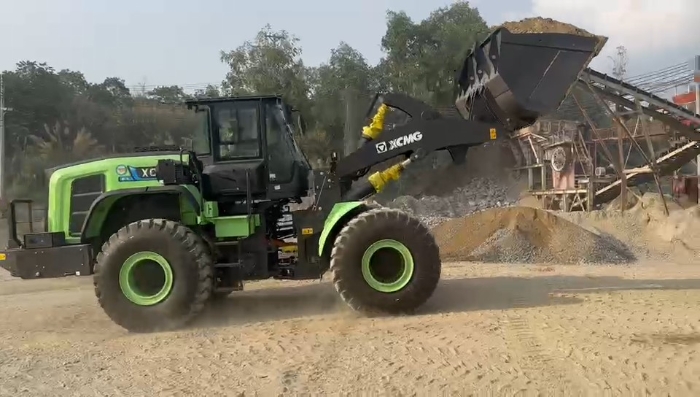 徐工純電動裝載機助力越南砂石料場，開啟綠色施工新紀元