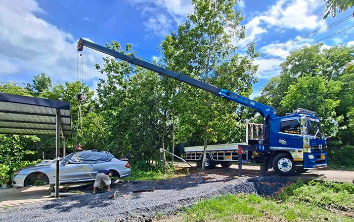 東南亞基建 “頂流”，徐工隨車(chē)吊高效穩(wěn)定安全圈粉無(wú)數(shù)