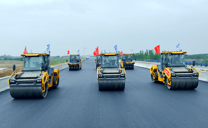 坐標(biāo)：湖北高速！場(chǎng)景：無(wú)人駕駛！