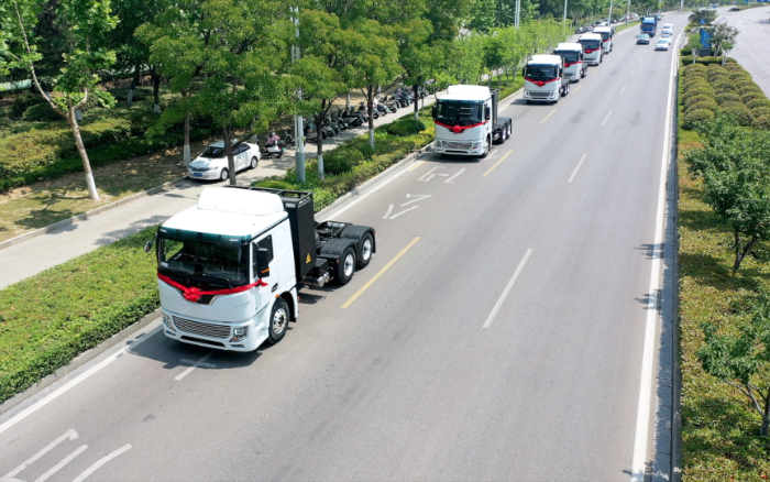 綠潮涌動、“碳”索未來！徐工新能源牽引車助力河南！