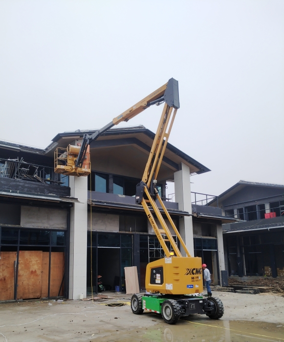 綠色建造新標桿！徐工鋰電高機助力鄂州民生工程