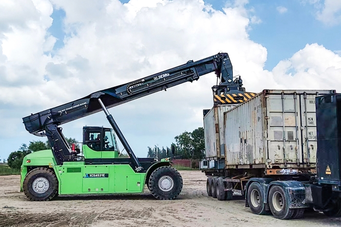 “回頭客”之選！徐工綠色先鋒深耕華南區(qū)域自貿(mào)港