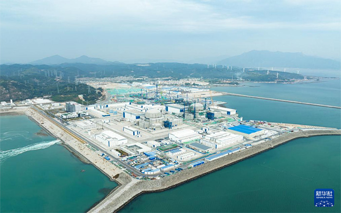 徐工塔機(jī)換新裝，孔雀藍(lán)助建核電項(xiàng)目