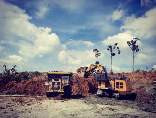 1+1>2，徐工“挖運”礦山組合擎動印尼煤礦作業(yè)效率