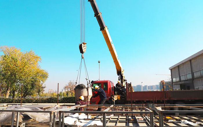 高效安全雙 buff！徐工隨車(chē)吊助力混凝土施工